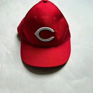 Team MLB Cincinnati Reds youth baseball hat Velcro closure